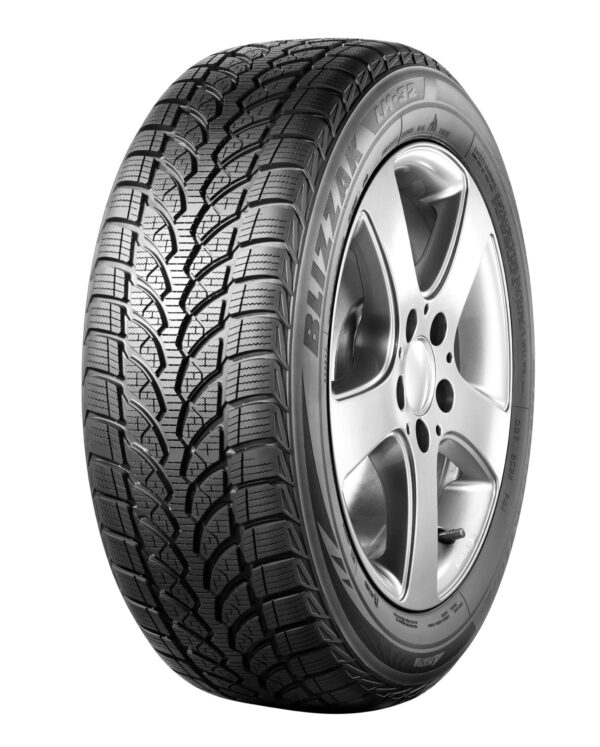 Bridgestone BLIZZAK LM32 205/65R15C 102 T Kisáruszállító | Téli | E;B; 73dB