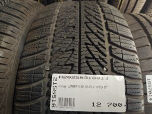 Goodyear ULTRAGRIP 8 215/55R16 93 H Személyautó | Téli   DOT3714