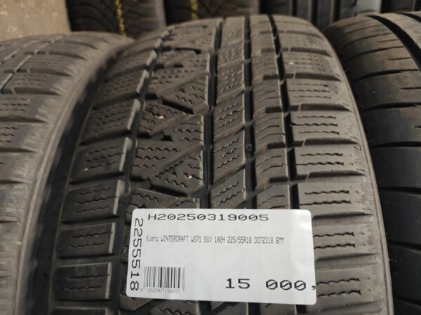 Kumho WINTERCRAFT WS71 SUV 225/55R18 102 H Terepjáró | Téli   DOT2318