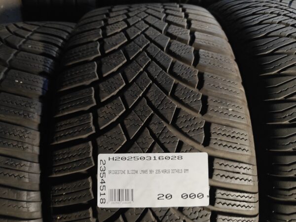 Bridgestone BLIZZAK LM005 235/45R18 98 Y Személyautó | Téli   DOT4919