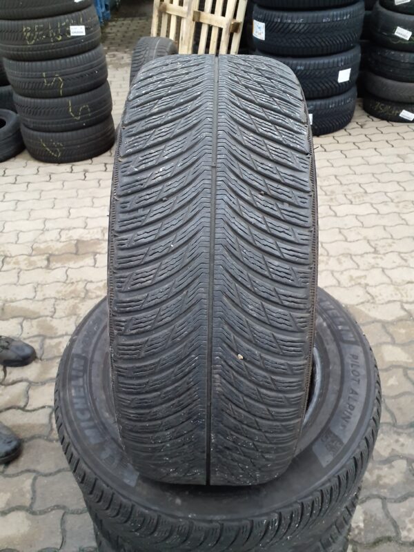 Michelin Pilot Alpin 5 235/55 R 17 103 V | téli   DOT2919 4.5 mm