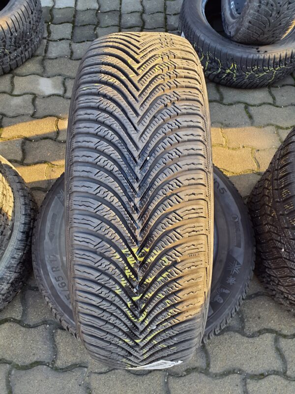Michelin Alpin 5 215/65 R 17 99 H | téli   DOT4518 5 mm