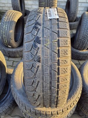 Pirelli Winter 210 SottoZero 2 205/55 R 17 91 H | téli   DOT0616 4.5 mm