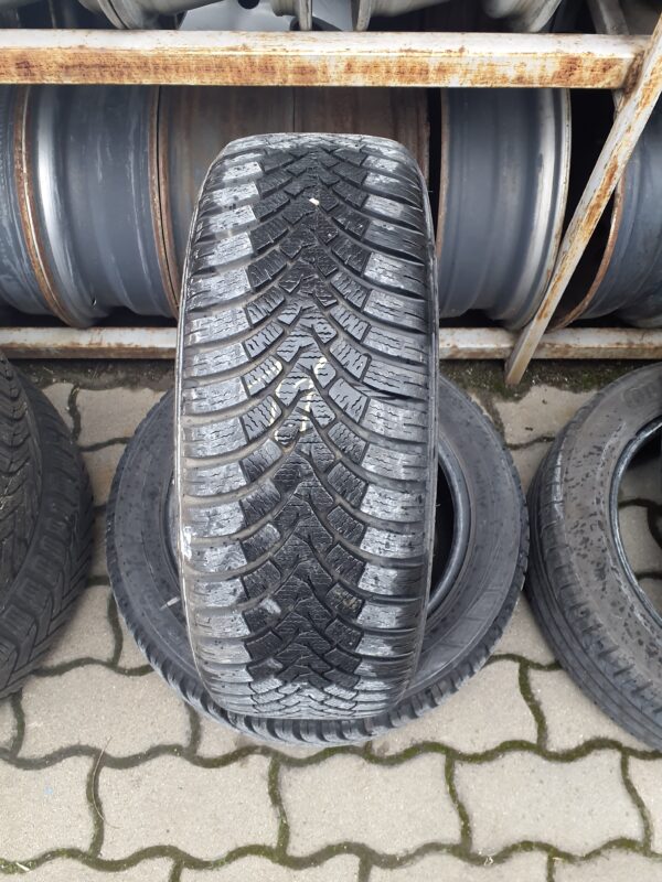 Falken HS01 185/55 R 15 82 H | téli   DOT2817 5.5 mm
