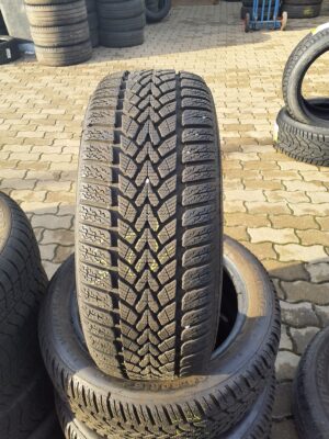 Dunlop Winter Response 2 195/50 R 15 82 T | téli   DOT2218 6 mm