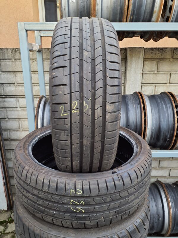 Pirelli P Zero 205/40 R 18 86 W | nyári   DOT4122 5.7 mm