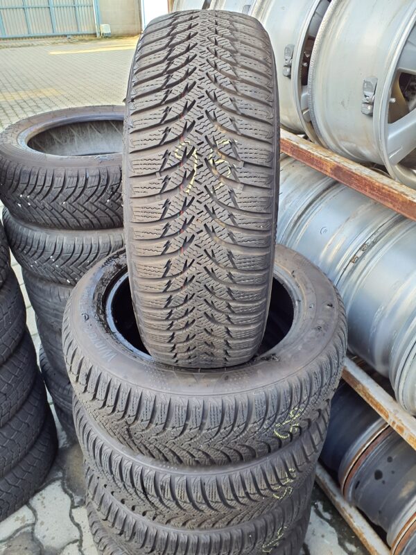 Kumho WP51 195/55 R 15 85 H | téli   DOT1921 6.9 mm