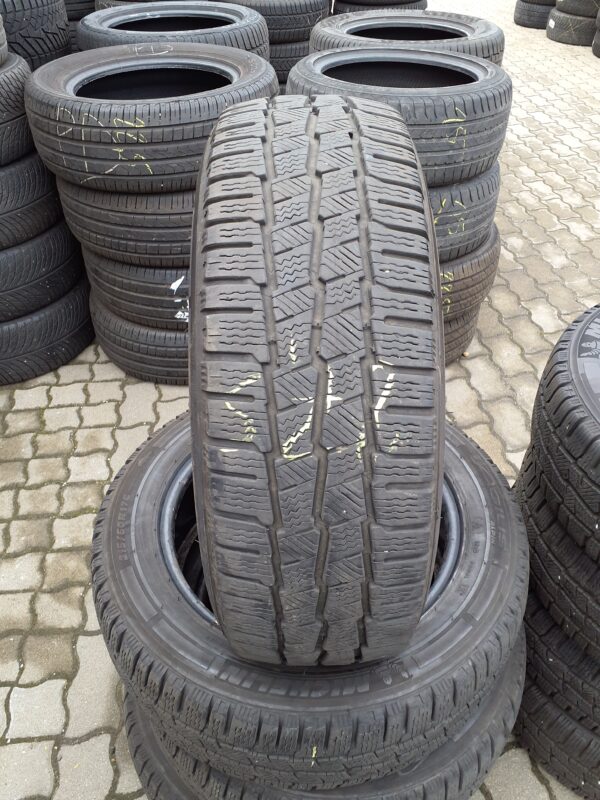 Michelin Agilis Alpin 215/60 R 17  C 109/107 T | téli   DOT3720 6.8 mm