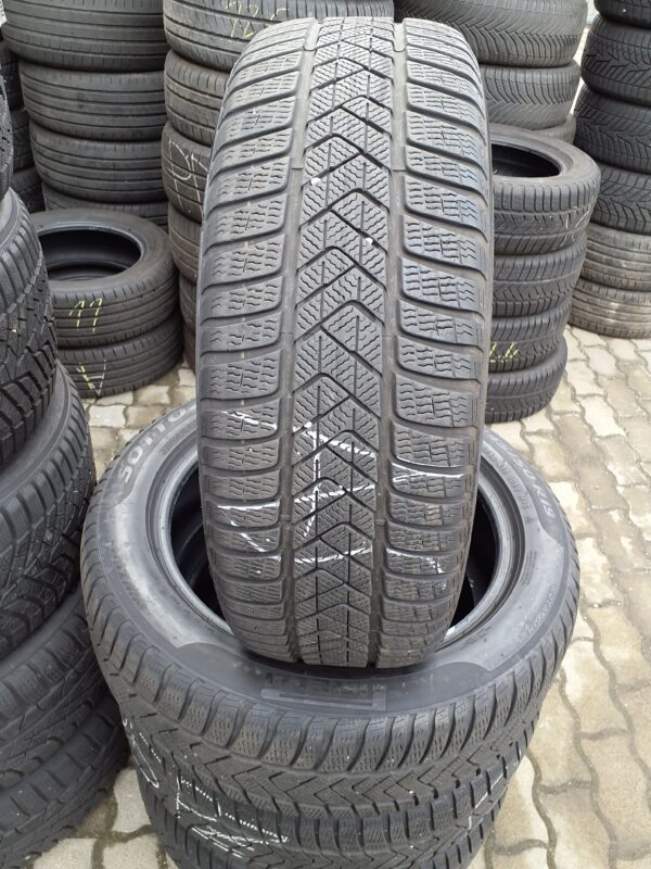Pirelli SottoZero 3 245/50 R 19 105 V | téli   DOT4318 6 mm
