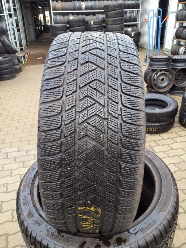 Pirelli Scorpion Winter 265/40 R 21 105 V | téli   DOT4516 5.8 mm