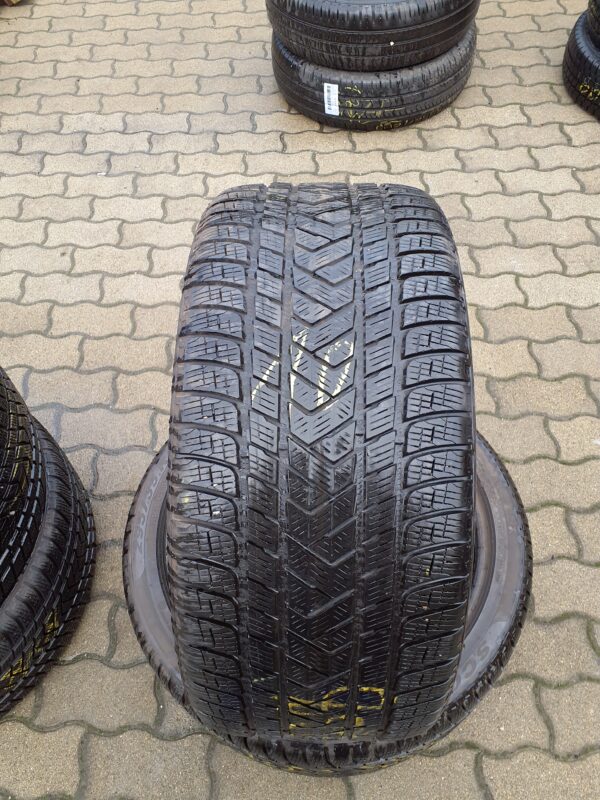 Pirelli Scorpion Winter 295/35 R 21 107 V | téli   DOT4416 4.7 mm