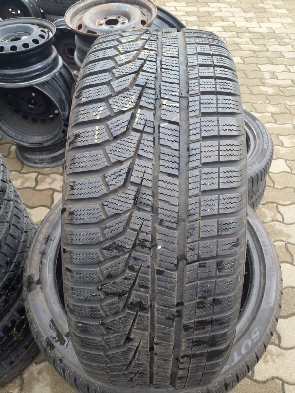 Hankook W320 215/55 R 17 98 V | téli   DOT2917 6 mm