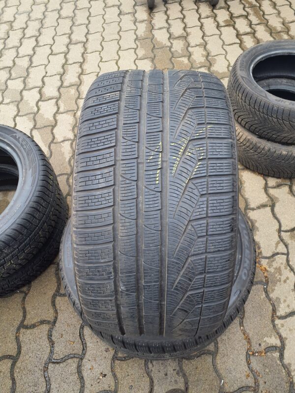 Pirelli SottoZero w270 s2 295/30 R 20 101 W | téli   DOT3019 4.5 mm