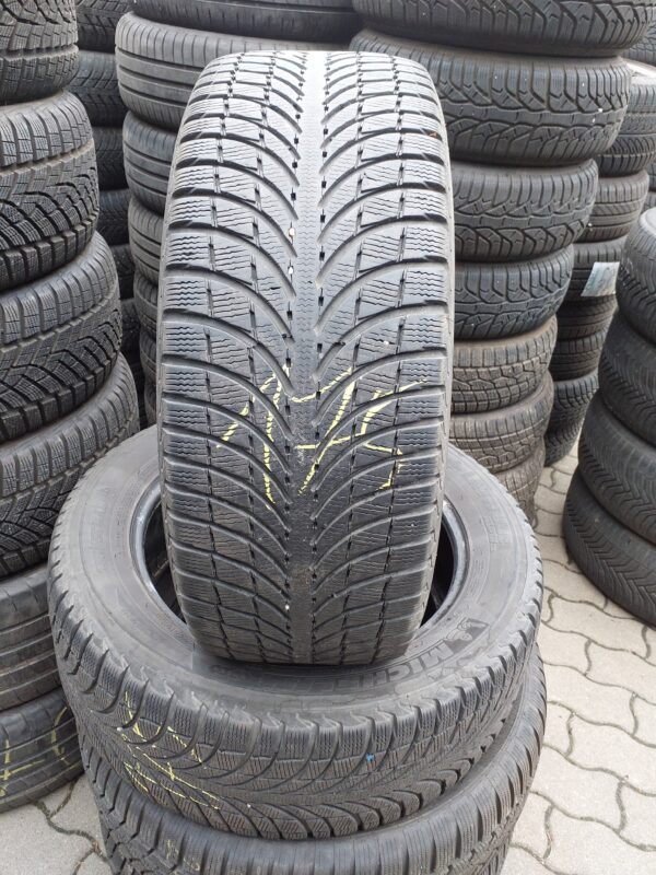 Michelin Latitude Alpin LA2 235/55 R 18 104 H | téli   DOT2017 5.4 mm