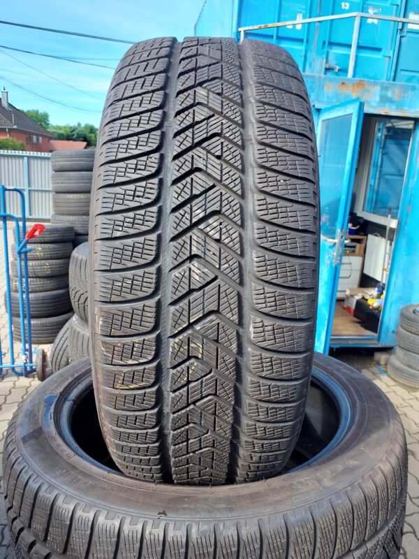 Pirelli Scorpion Winter 255/45 R 20 101 W | téli   DOT3521 6.9 mm