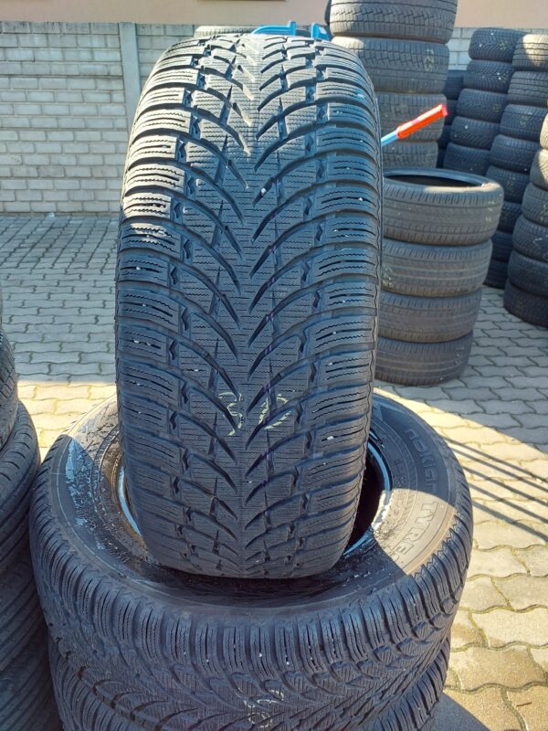 Nokian Tyres Wr Suv 4 265/60 R 18 114 H | téli   DOT3521 6.7 mm