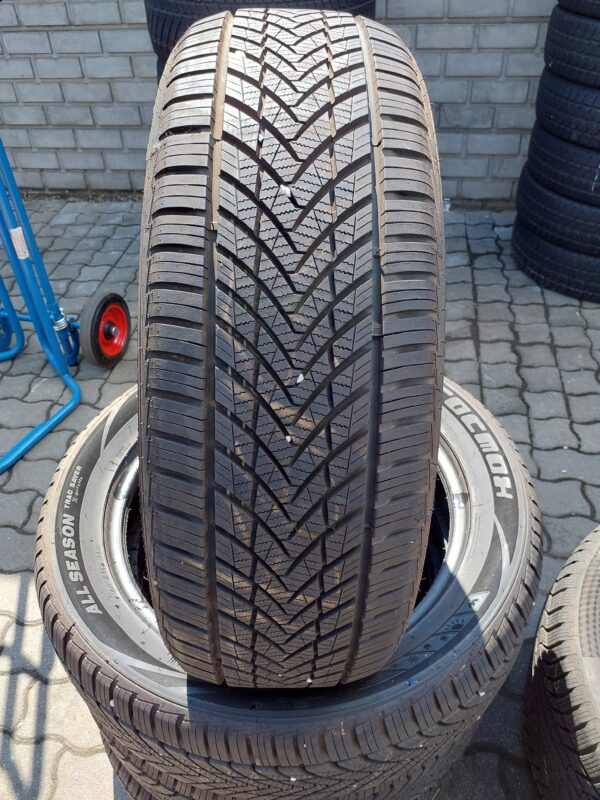 Tracmax All seasonTrac Saver 225/55 R 19 99 W | négyévszakos   DOT2620 6.3 mm
