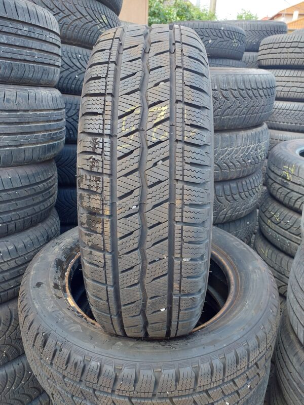 Hankook RW12 195/60 R 16 C 99/97 T | téli   DOT4223 8.3 mm