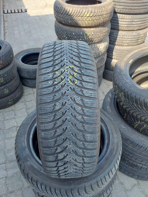 Kumho WP51 195/50 R 16 88 H | téli   DOT1917 7.1 mm