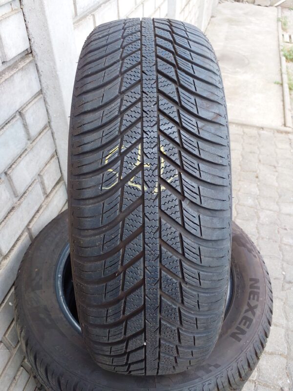 Nexen N-Blue4S WH17 215/60 R 17 96 H | négyévszakos   DOT1523 6.1 mm