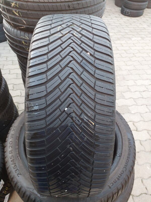 Continental AllSeasonContact 235/45 R 20 100 W | négyévszakos   DOT4222 6.1 mm