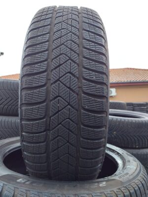 Pirelli Sottozero 3 run flat 225/50 R 18 95 H | téli   DOT4018 5.7 mm
