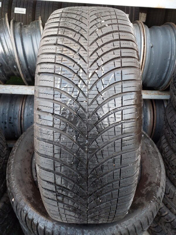 Goodyear Vector 4Season Gen-3 225/55 R 18 102 V | négyévszakos   DOT1121 6 mm