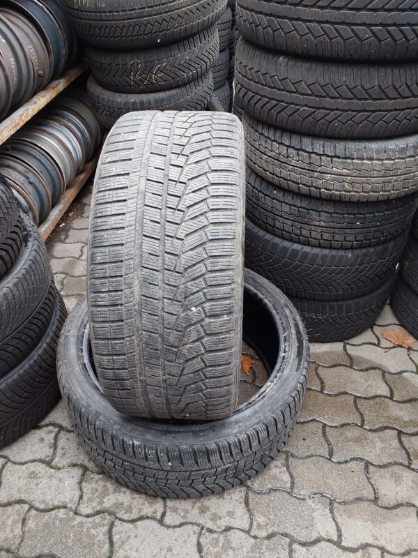 Hankook W320A  SUV 295/35 R 23 108 W | téli   DOT3220 4.9 mm