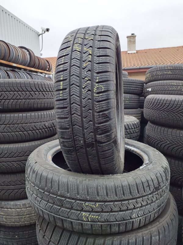 Vredestein Quatrac 5 175/55 R 15 77 T | négyévszakos   DOT0618 6.8 mm
