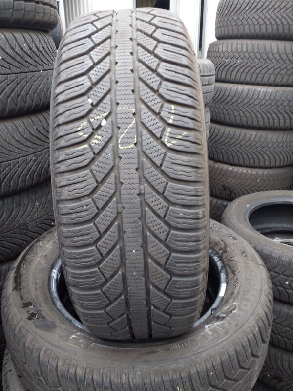 Semperit Master-Grip 2 205/65 R 16 92 H | téli   DOT4018 5.8 mm