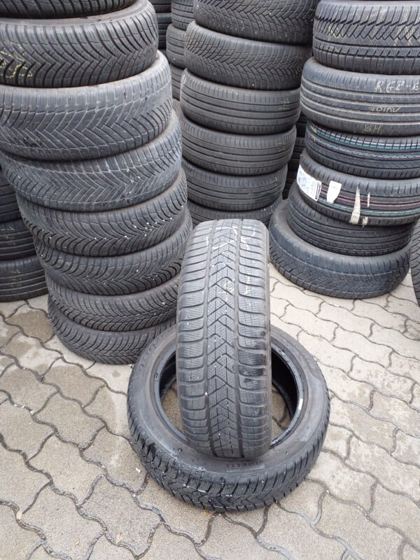 Pirelli SottoZero 3 215/50 R 18 92 V | téli   DOT2920 5.8 mm
