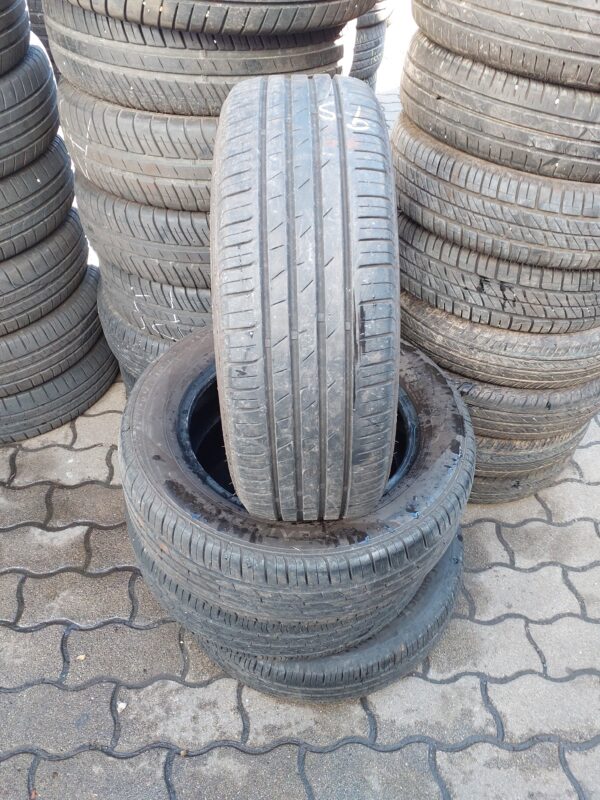 Ceat Secura Drive 195/60 R 15 88 V | nyári   DOT0521 4.9 mm