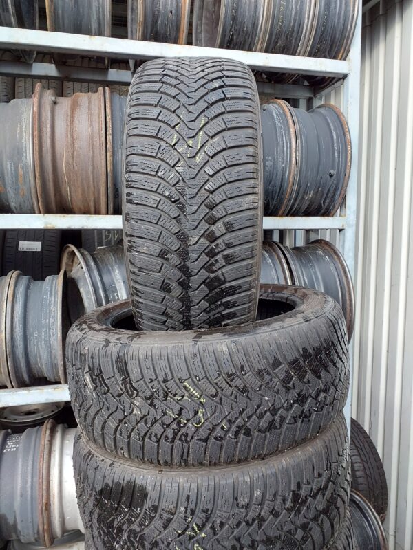 Falken Eurovan Winter H501 215/45 R 16 90 V | téli   DOT1619 5.2 mm