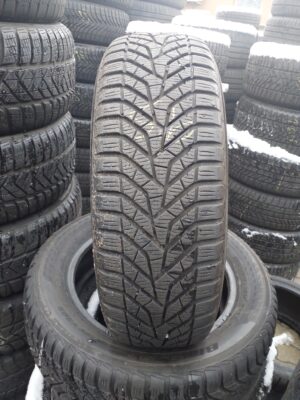 Yokohama BluEarth Winter V905 185/60 R 15 88 T | téli   DOT1318 6.2 mm