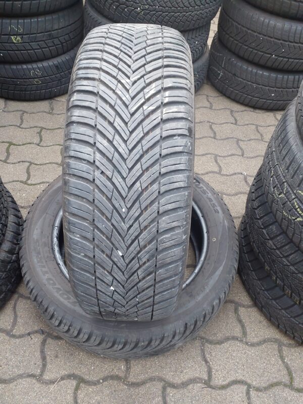 Toyo Celsius AS2 215/55 R 18 99 V | négyévszakos   DOT3522 6.7 mm