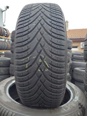 Kleber Krisalp HP3 205/55 R 17 95 V | téli   DOT3320 6.5 mm