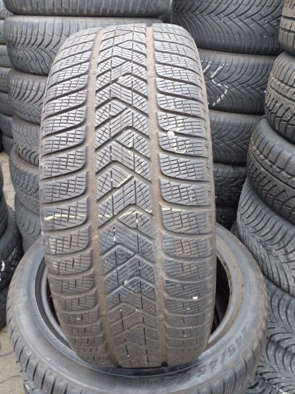 Pirelli Scorpion Winter 245/45 R 20 103 V | téli   DOT4017 6.4 mm