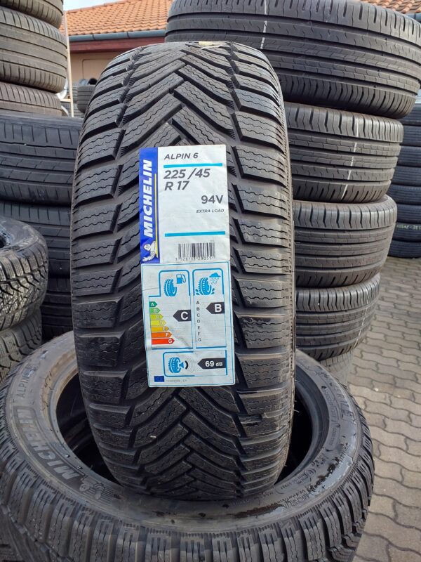 Michelin Alpin 6 225/45 R 17 94 V | téli   DOT3320