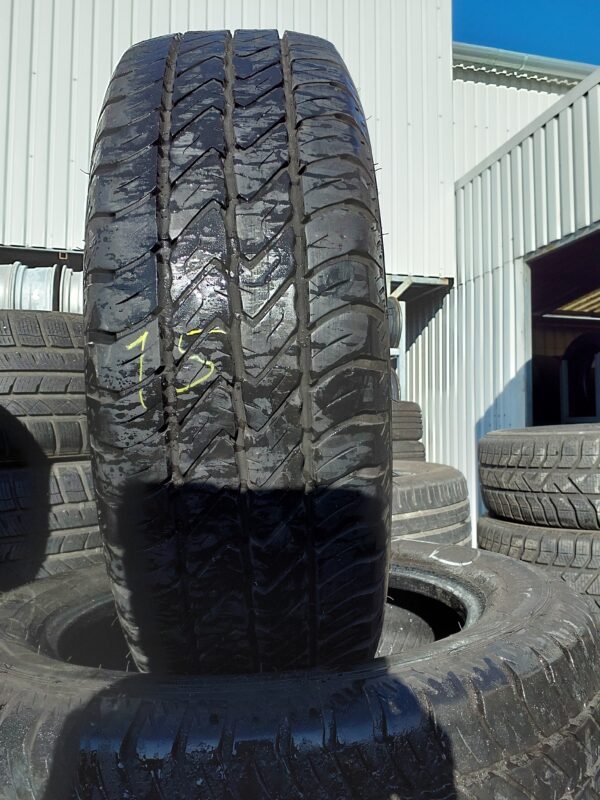 Dunlop Econodrive 215/60 R 17 C 109/107 T | nyári   DOT3817 6.8 mm