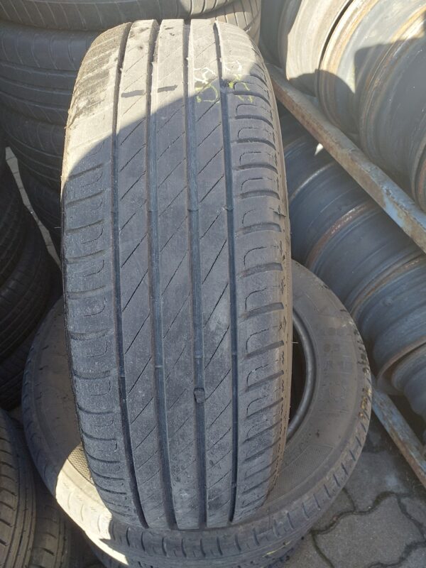 Kleber Dynaxer HP4 185/65 R 15 88 T | nyári   DOT5222 5.2 mm