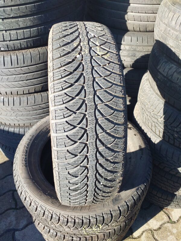 Fulda Montero 3 185/60 R 15 84 T | téli   DOT2718 5.0 mm