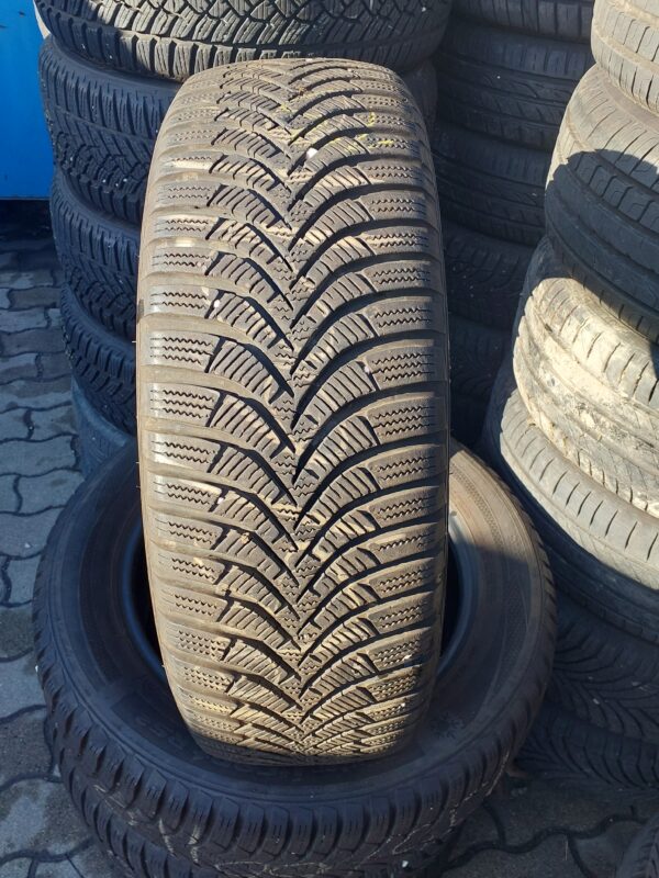 Hankook W452 195/60 R 16 89 H | téli   DOT2219 6.0 mm