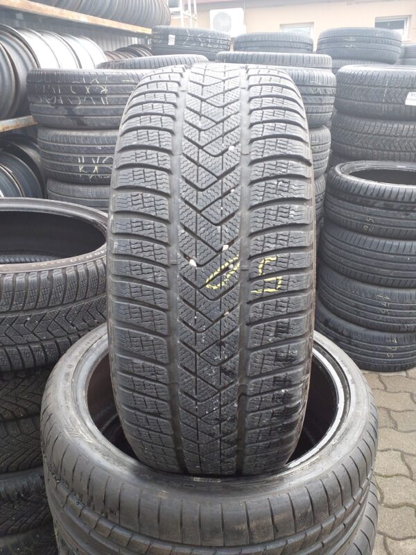 Pirelli SottoZero 3 245/40 R 20 99 V | téli   DOT3621 6.9 mm