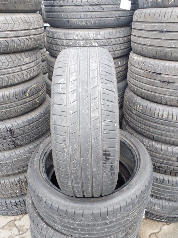 Bridgestone T005 A 225/45 R 19 92 W | nyári   DOT3819 6.3 mm
