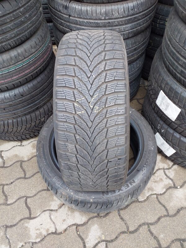 Nexen Winguard Sport2  WU7 245/45 R 19 102 V | téli   DOT3620 7.0 mm
