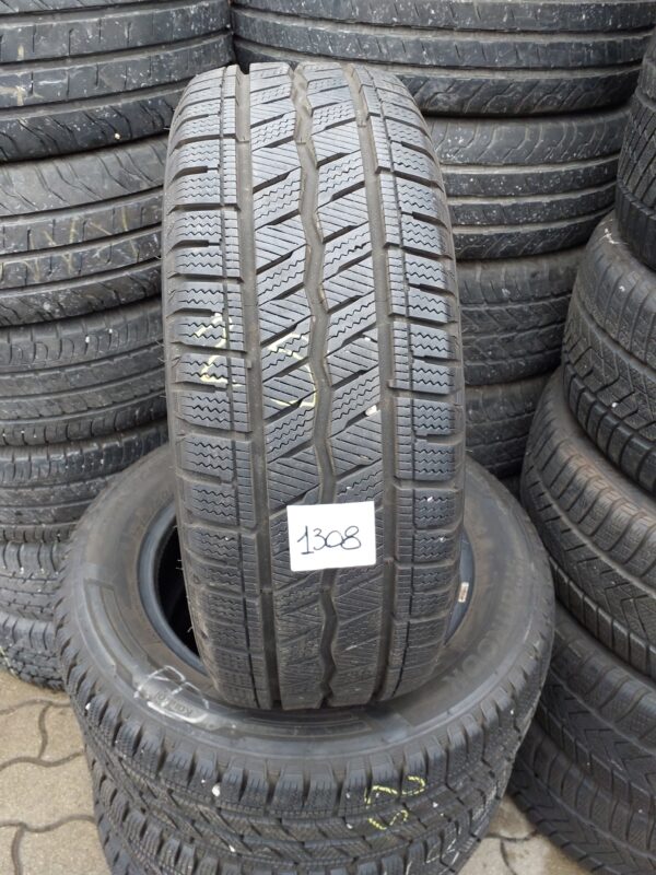 Hankook RW12 215/60 R 16 C 103/101 T | téli   DOT4520 8.8 mm