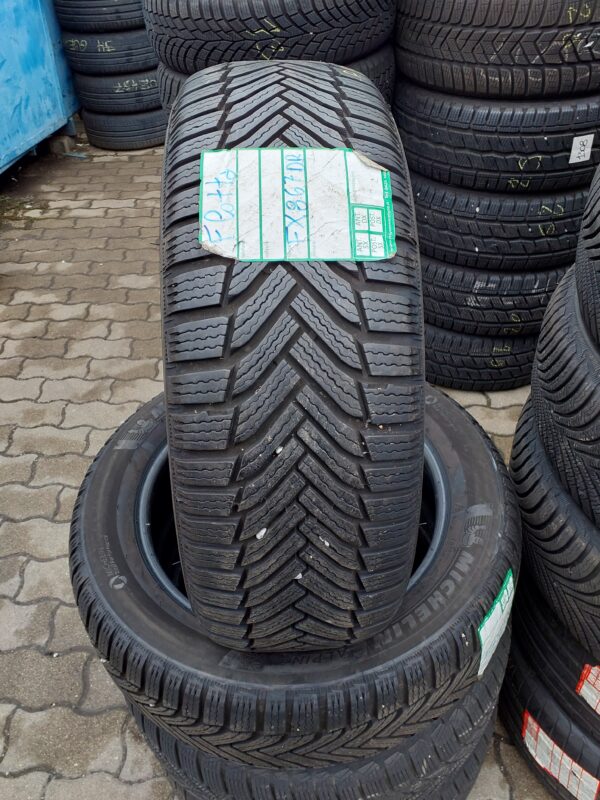 Michelin Alpin 6 215/55 R 17 98 V | téli   DOT3821 8.0 mm