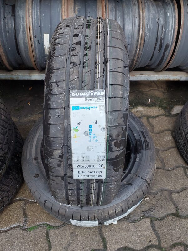 Goodyear Efficientgrip Performance 205/60 R 16 92 V | nyári   DOT2623