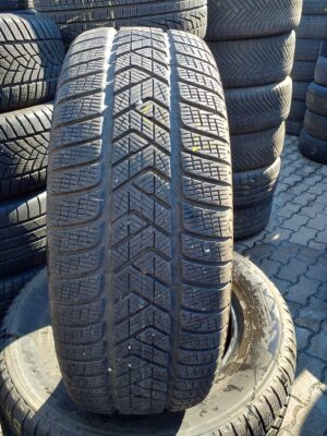 Pirelli Scorpion winter 235/65 R 17 108 H | téli   DOT0317 6.8 mm