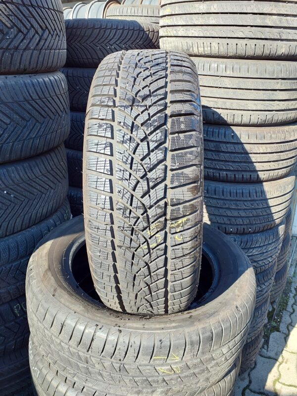 Goodyear UG Performance + 225/55 R 17 97 H | téli   DOT3322 7.0 mm